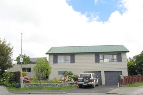 Photo of property in 5 Foster Place, Rangiora, 7400