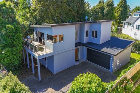 Photo of property in 20b Grand Vue Road, Kawaha Point, Rotorua, 3010