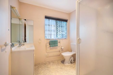 Photo of property in 10/56 Larnoch Road, Henderson, Auckland, 0610