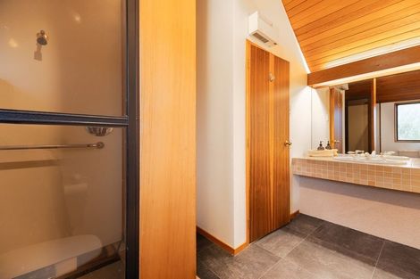 Photo of property in 10 Edgewater Street, Waikanae, 5036