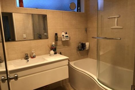 Photo of property in 118 Bleakhouse Road, Mellons Bay, Auckland, 2014