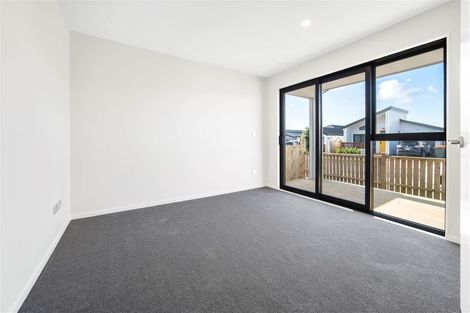 Photo of property in 9 Noia Way, Karaka, Papakura, 2113