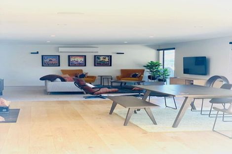 Photo of property in 35 Minaret Ridge, Wanaka, 9305