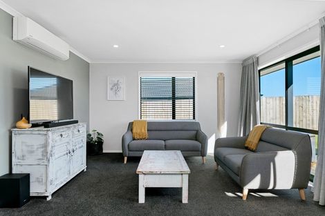 Photo of property in 15 Wai Terrace, Wharewaka, Taupo, 3330