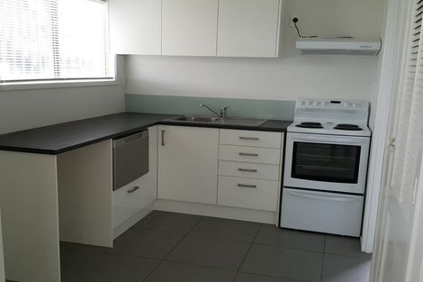 Photo of property in 10/126 Lynwood Road, New Lynn, Auckland, 0600