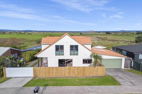 Photo of property in 196 Pukehina Parade, Pukehina, Te Puke, 3189