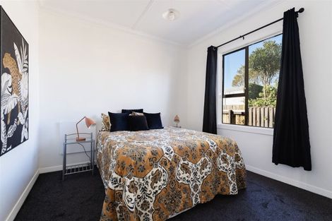 Photo of property in 40 Kirkcaldy Street, South Dunedin, Dunedin, 9012