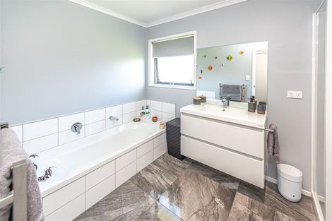 Photo of property in 26 Simon Street, Tawhero, Whanganui, 4501