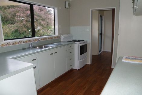 Photo of property in 3 Atarau Grove, Paraparaumu, 5032