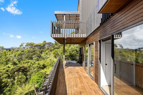 Photo of property in 23 Log Race Road, Piha, New Lynn, 0772