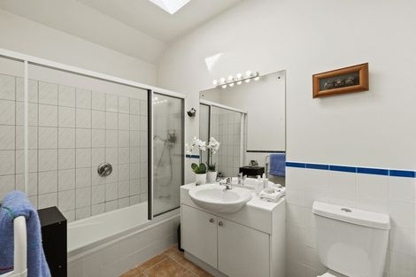 Photo of property in 2/47 Rangitoto Terrace, Milford, Auckland, 0620