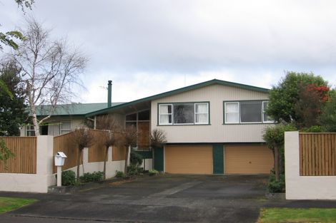 Photo of property in 5 Goodwyn Crescent, Hokowhitu, Palmerston North, 4410