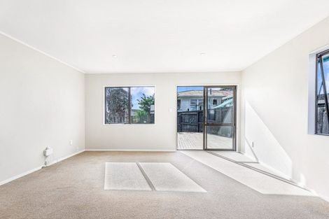 Photo of property in 2b Kintara Drive, Massey, Auckland, 0614