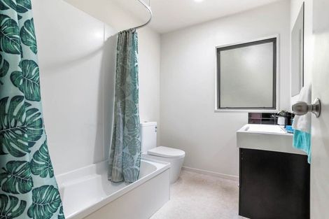 Photo of property in 135d Triangle Road, Massey, Auckland, 0614