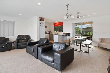 Photo of property in 7 Crispe Road, Clarks Beach, 2122