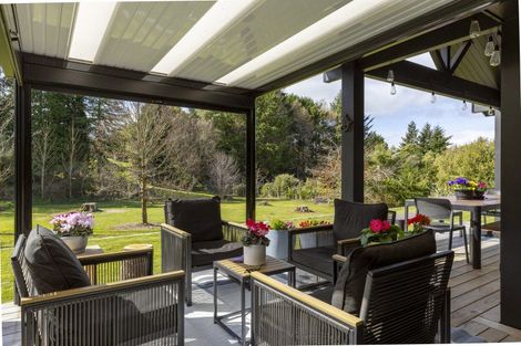 Photo of property in 2 Nga Tui Lane, Acacia Bay, Taupo, 3385