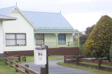 Photo of property in 9 Saint Lukes Place, Bader, Hamilton, 3206