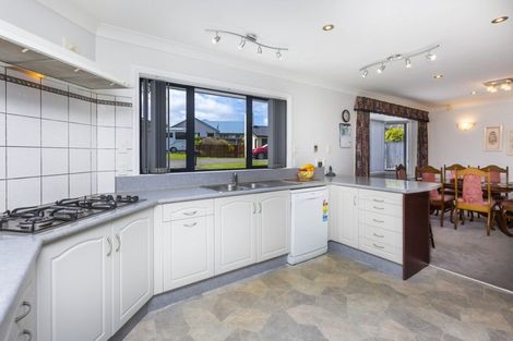 Photo of property in 20 Ormrod Grove, Riverstone Terraces, Upper Hutt, 5018