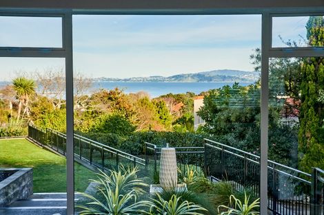 Photo of property in 104 Cheviot Road, Lowry Bay, Lower Hutt, 5013