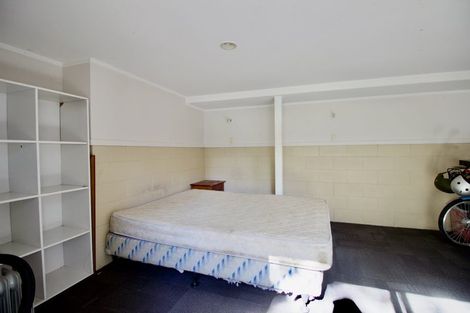 Photo of property in 5 Norman Road, Titirangi, Auckland, 0604