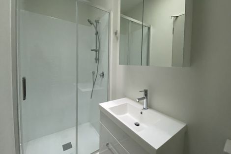 Photo of property in 9/2 Moor Avenue, Te Atatu Peninsula, Auckland, 0610