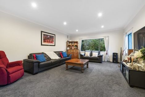 Photo of property in 322b Glenfield Road, Glenfield, Auckland, 0629