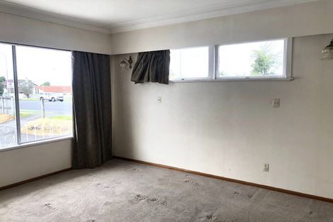 Photo of property in 474 East Coast Road, Windsor Park, Auckland, 0630