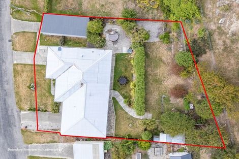 Photo of property in 107 Branxholm Street, Roxburgh, 9500