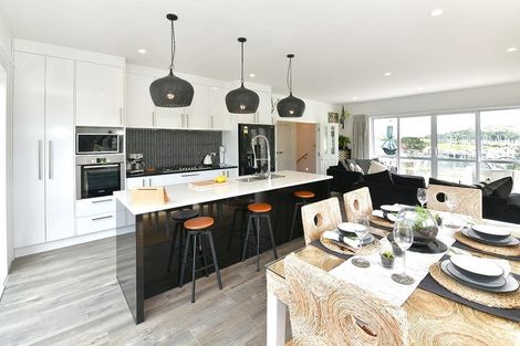 Photo of property in 9 Kaipuke Crescent, Gulf Harbour, Whangaparaoa, 0930