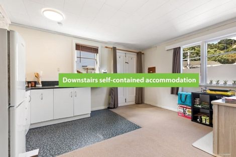 Photo of property in 51 Jackson Street, Island Bay, Wellington, 6023