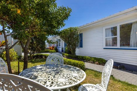 Photo of property in 1/46 Matipo Road, Mairangi Bay, Auckland, 0630