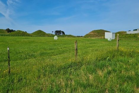 Photo of property in 206 Warea Road, Warea, New Plymouth, 4381