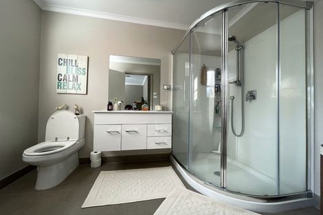 Photo of property in 6 Horizon View Road, Oteha, Auckland, 0632