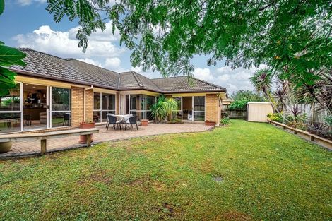 Photo of property in 103 Golfland Drive, Golflands, Auckland, 2013