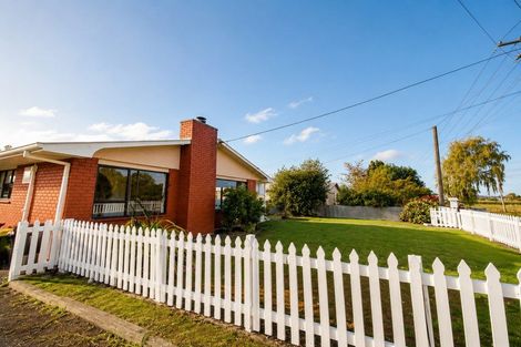 Photo of property in 8 Humffrey Street, Grovetown, Blenheim, 7202