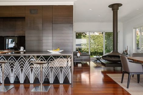 Photo of property in 15 Arawa Avenue, Devonport, Auckland, 0624