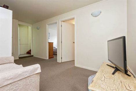 Photo of property in 14 Freyberg Place, Howick, Auckland, 2014