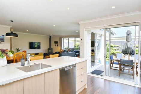 Photo of property in 6 Brantholme Place, Rangiora, 7400