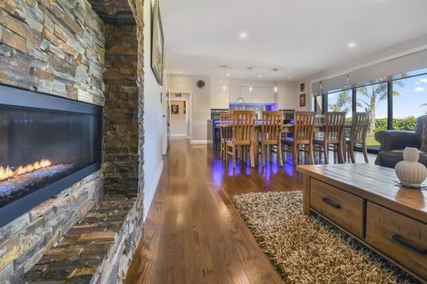 Photo of property in 21 Imperial Place, Flat Bush, Auckland, 2019