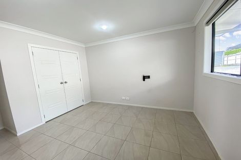 Photo of property in 89 Lake Panorama Drive, Henderson Valley, Auckland, 0612