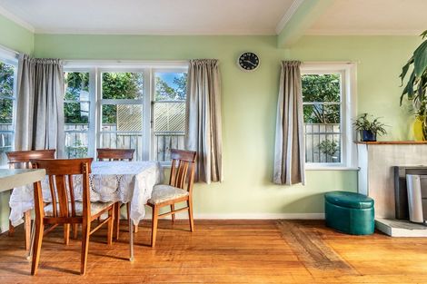 Photo of property in 15 Kaka Road, Raumati Beach, Paraparaumu, 5032