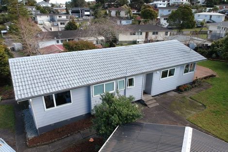 Photo of property in 17 Clyma Place, Massey, Auckland, 0614