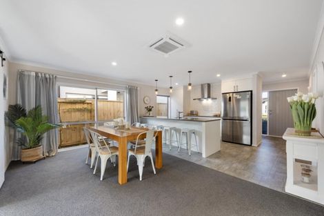 Photo of property in 81 Awatira Drive, Papamoa Beach, Papamoa, 3118