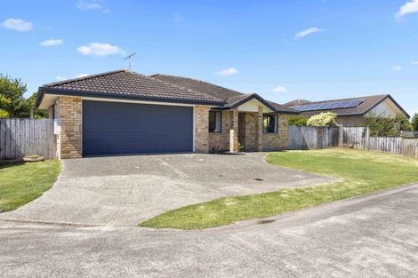 Photo of property in 41 Breaker Grove, Waiuku, 2123