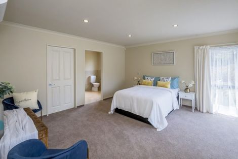 Photo of property in 12 Datum Way, Paraparaumu, 5032