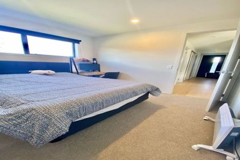 Photo of property in 35 Minaret Ridge, Wanaka, 9305