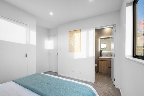 Photo of property in 37b Flanshaw Road, Te Atatu South, Auckland, 0610