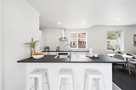 Photo of property in 39 Riverside Drive, Waiwhetu, Lower Hutt, 5010