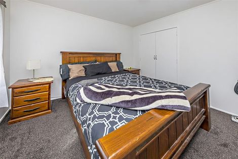 Photo of property in 1/27 Mon Desir Place, Manurewa, Auckland, 2102