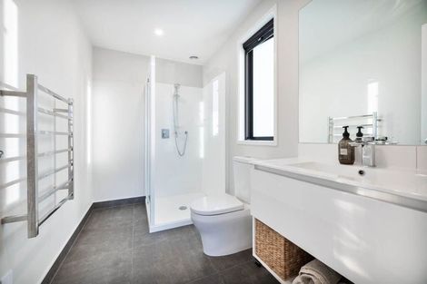 Photo of property in 50a Philomel Crescent, Bayswater, Auckland, 0622